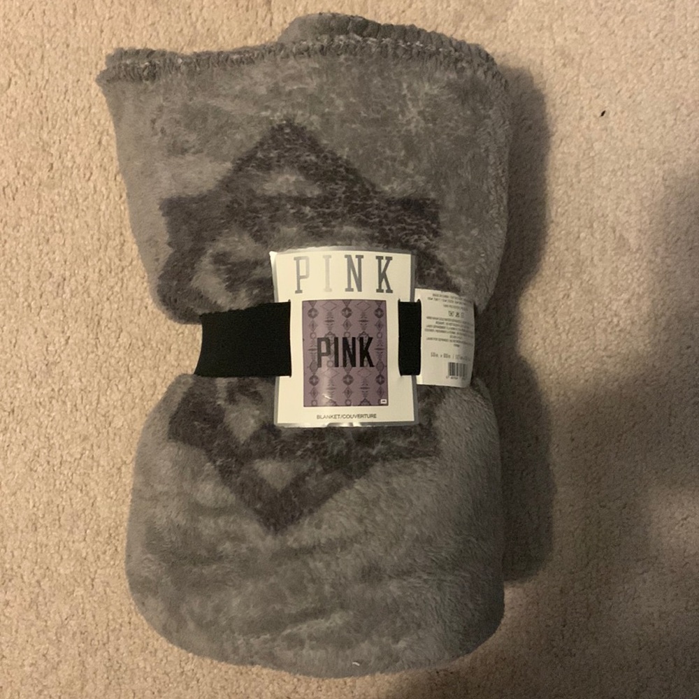 New Victorias Secret Pink fleece blanket